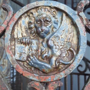 Прогулка по Венеции. Музей игрушек