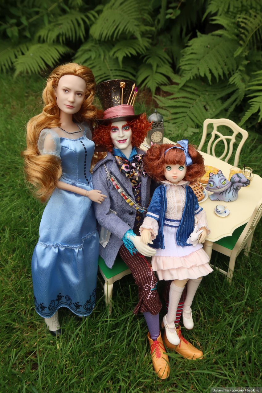 По следам Алисы и белого кролика