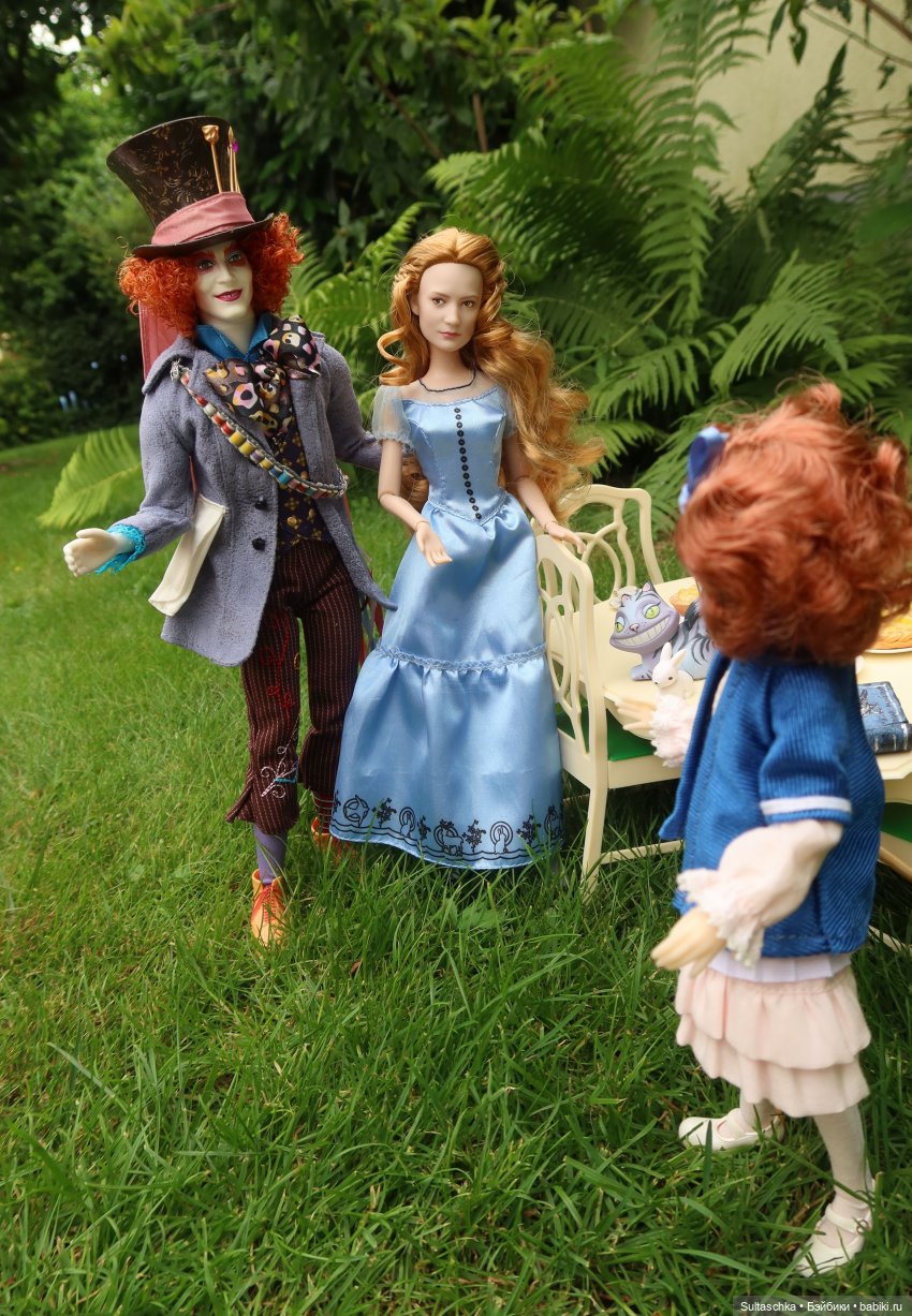 По следам Алисы и белого кролика