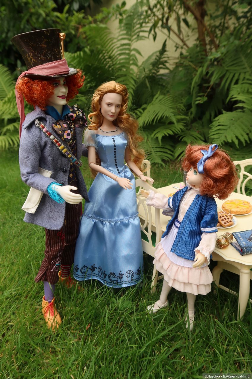 По следам Алисы и белого кролика