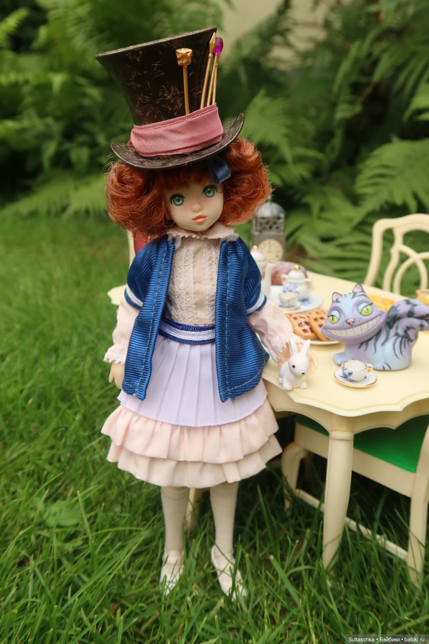 По следам Алисы и белого кролика