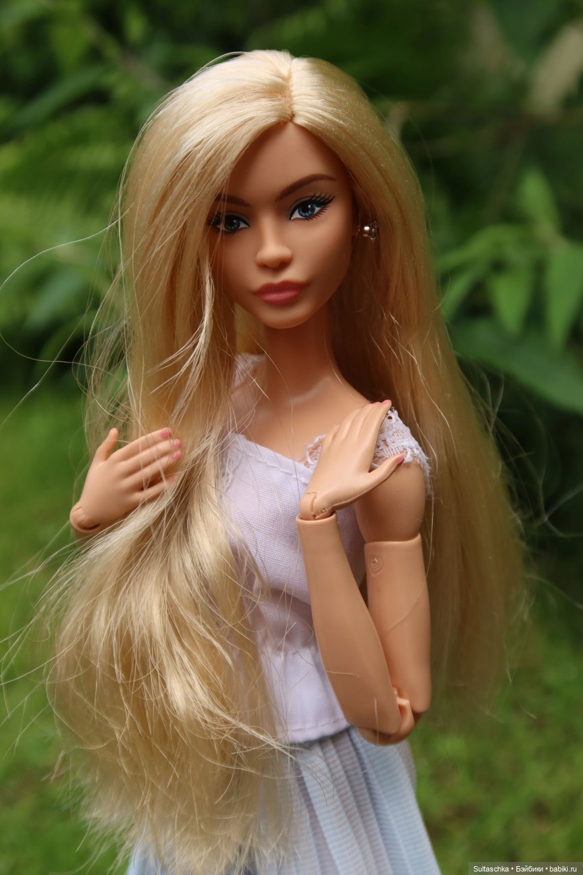 Итоги года — Куклы Barbie (Барби): Looks (фото 8)