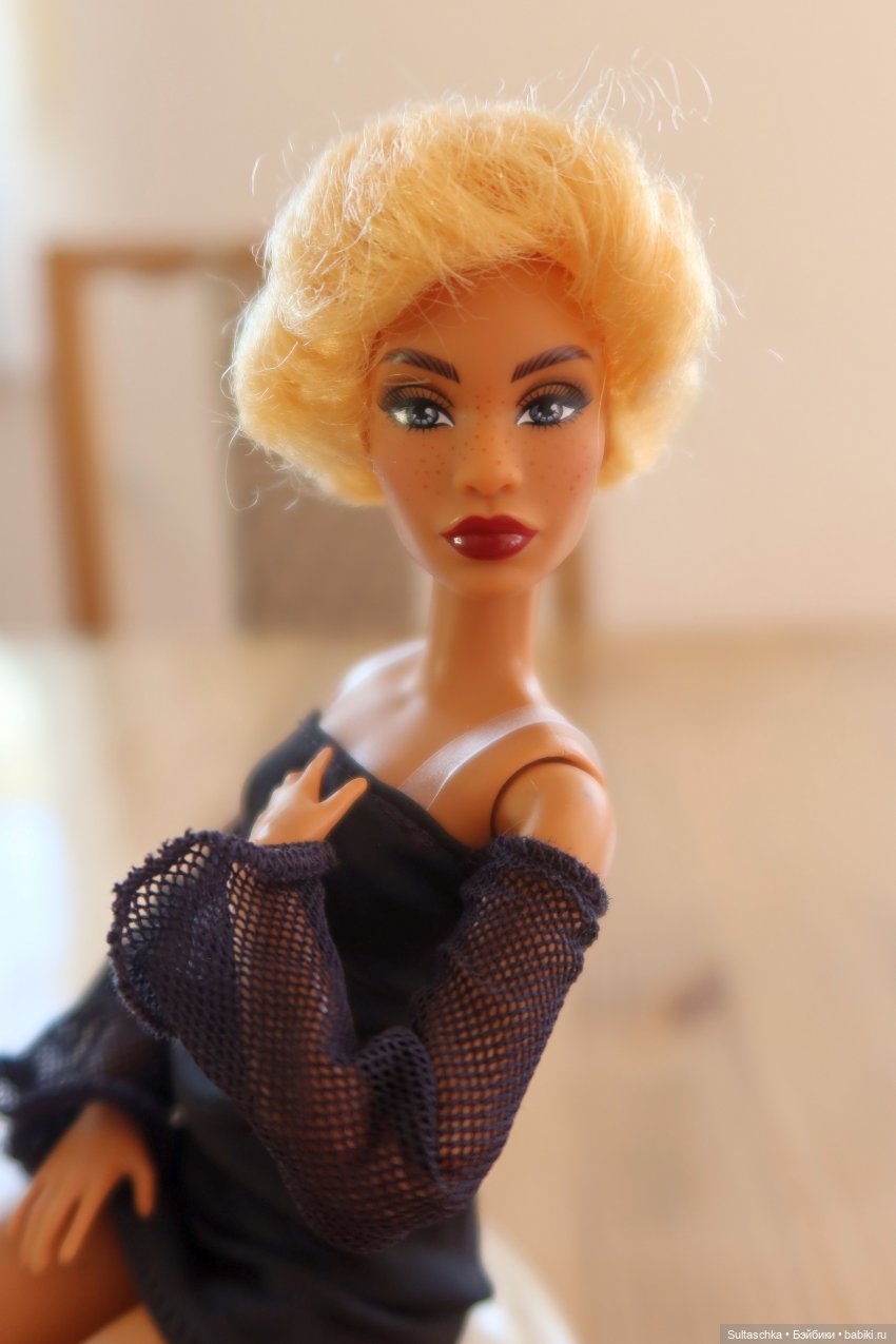 "Конструктор" Barbie Signature You Create Barbie Basics Kit #1. Продолжение
