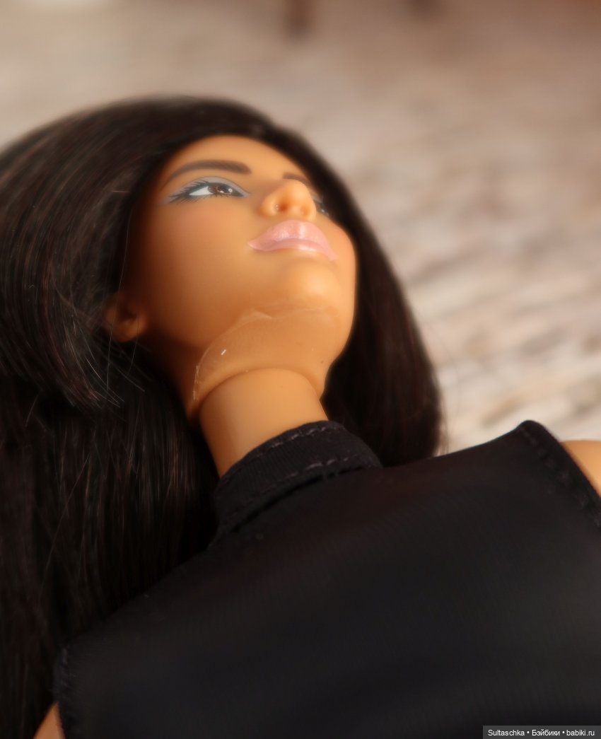 "Конструктор" Barbie Signature You Create Barbie Basics Kit #1. Продолжение