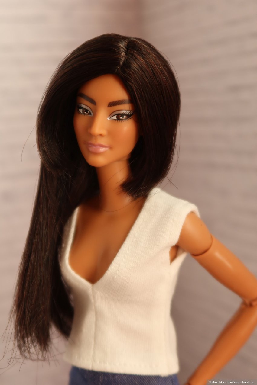 "Конструктор" Barbie Signature You Create Barbie Basics Kit #1. Продолжение