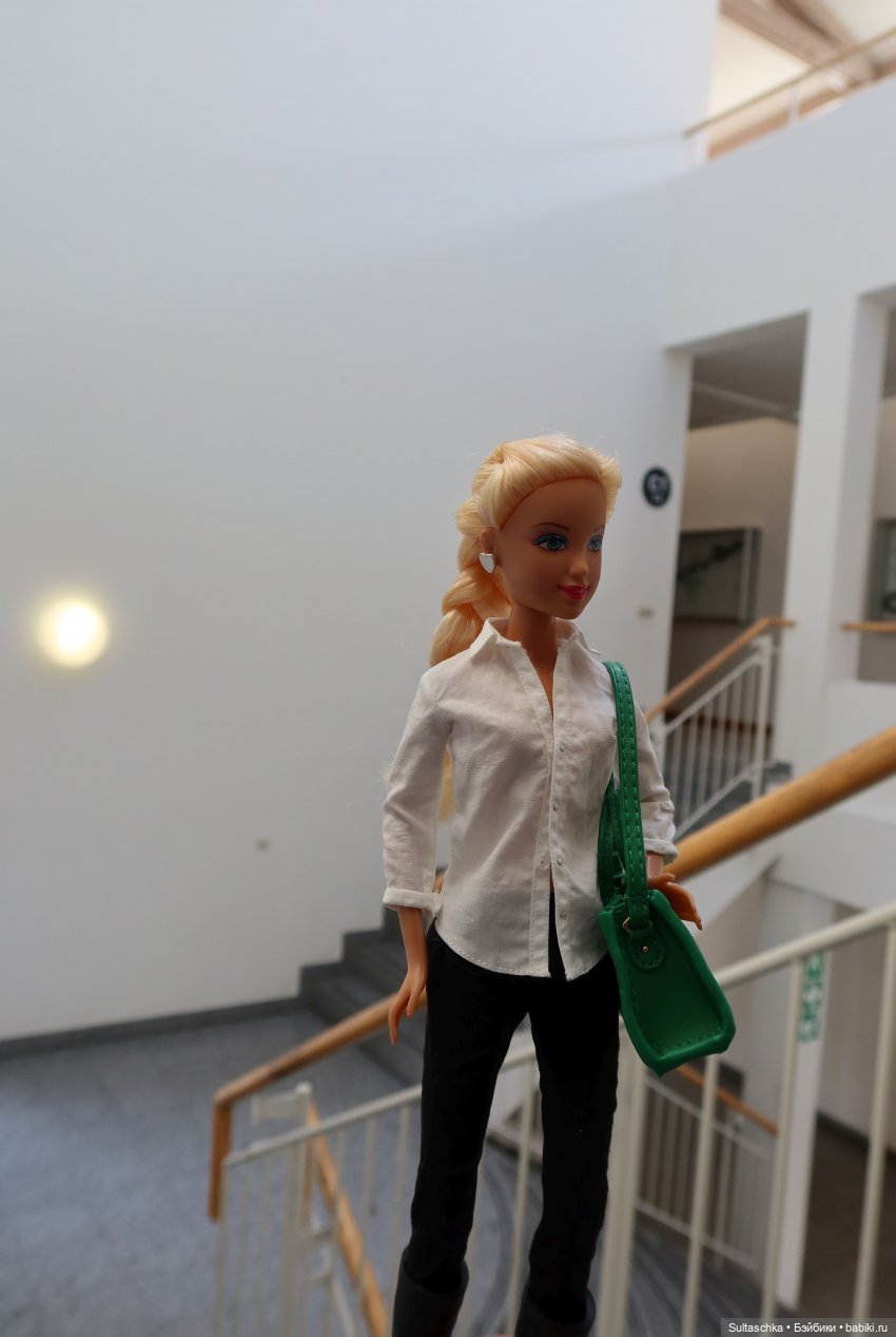 Ашхен. Рабочие будни — Куклы Barbie (Барби): Looks (фото 2)