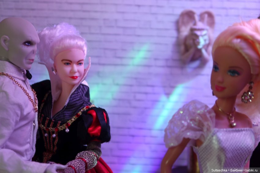 As the world falls down | Бэйбики As the world falls down — Куклы Barbie (Барби): Looks