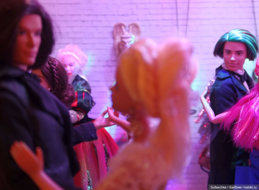 As the world falls down | Бэйбики As the world falls down — Куклы Barbie (Барби): Looks