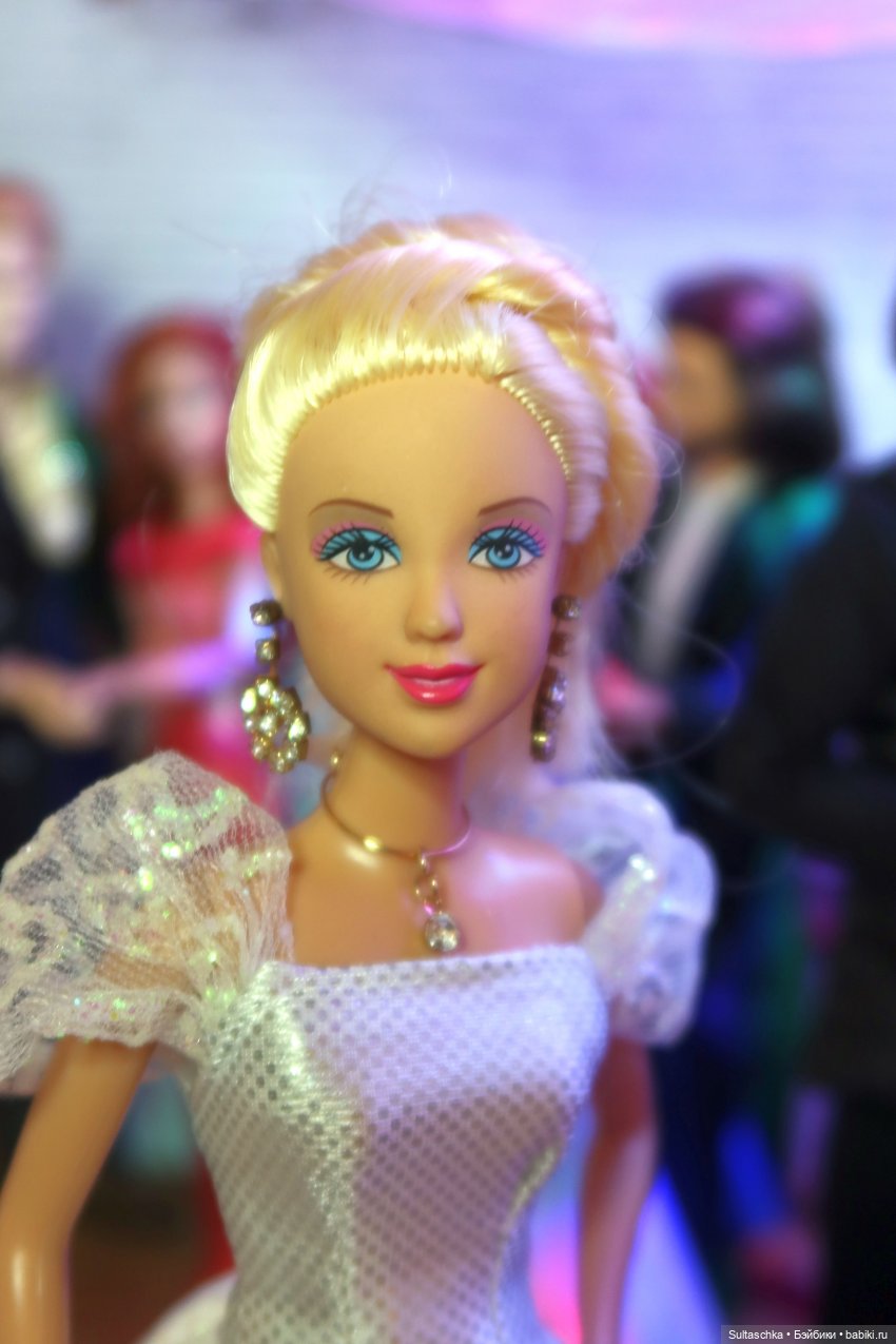 As the world falls down | Бэйбики As the world falls down — Куклы Barbie (Барби): Looks