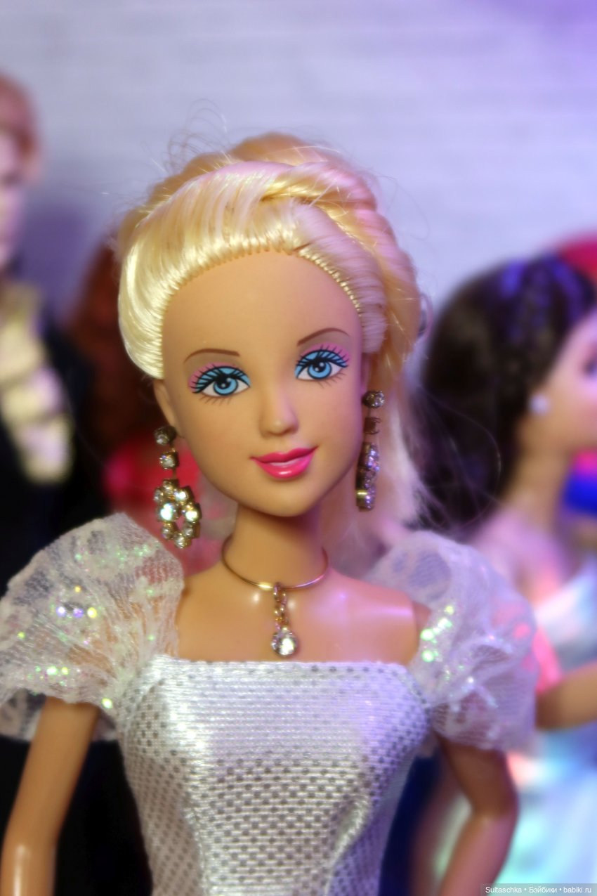 As the world falls down | Бэйбики As the world falls down — Куклы Barbie (Барби): Looks