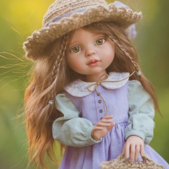 ООАК Paola Reina. Ника в огороде с цветущей клубникой