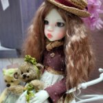 Miki от Kaye Wiggs в полном аутфите