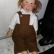 Прошу помочь узнать цену и производителя мальчугана