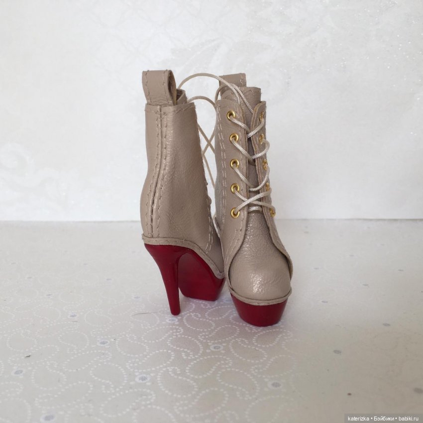 Ирина — Предлагаю одежду, обувь, шляпы и су (фото 3)