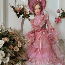 Море розовых оборок