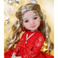 Рождественская лимитированная кукла Скарлетт (Scarlett) Ruby Red (Руби Ред)