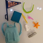 Много разных сумочек от кукол Барби (Barbie)