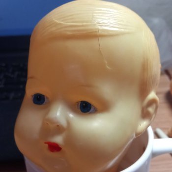 А вот чёлочка не та