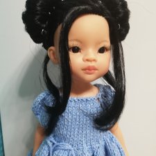 Лиу с буклями