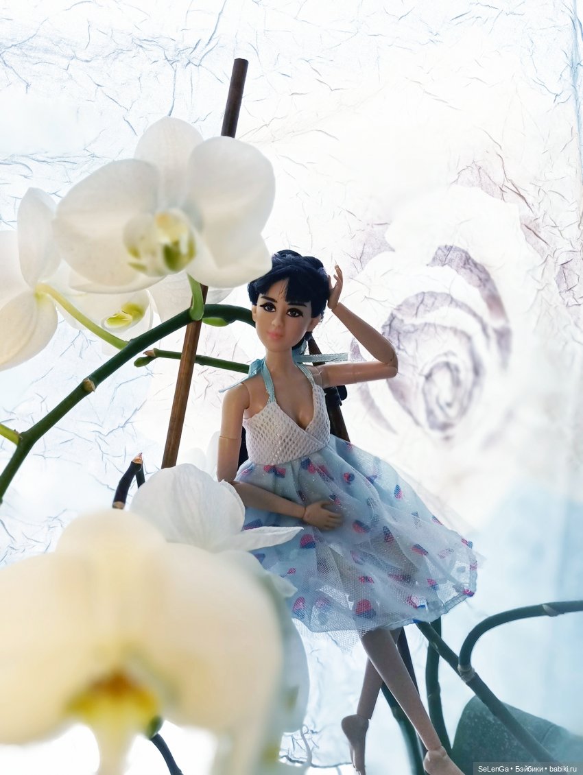 Новая девочка из Китая с великолепным шарнирным телом