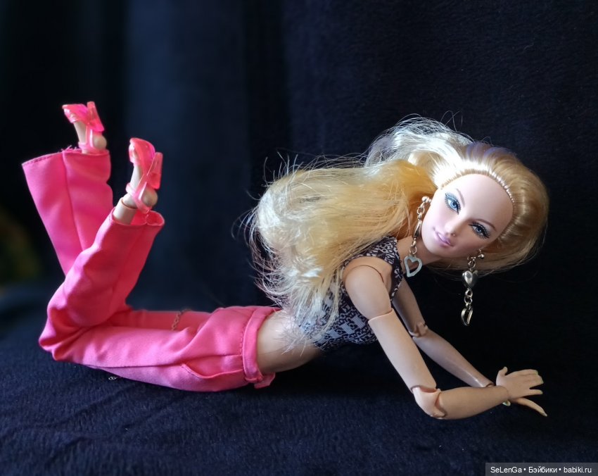 Barbie most collectible doll in a world 2007 на теле азиатки bmr! 16+ (фото 3)