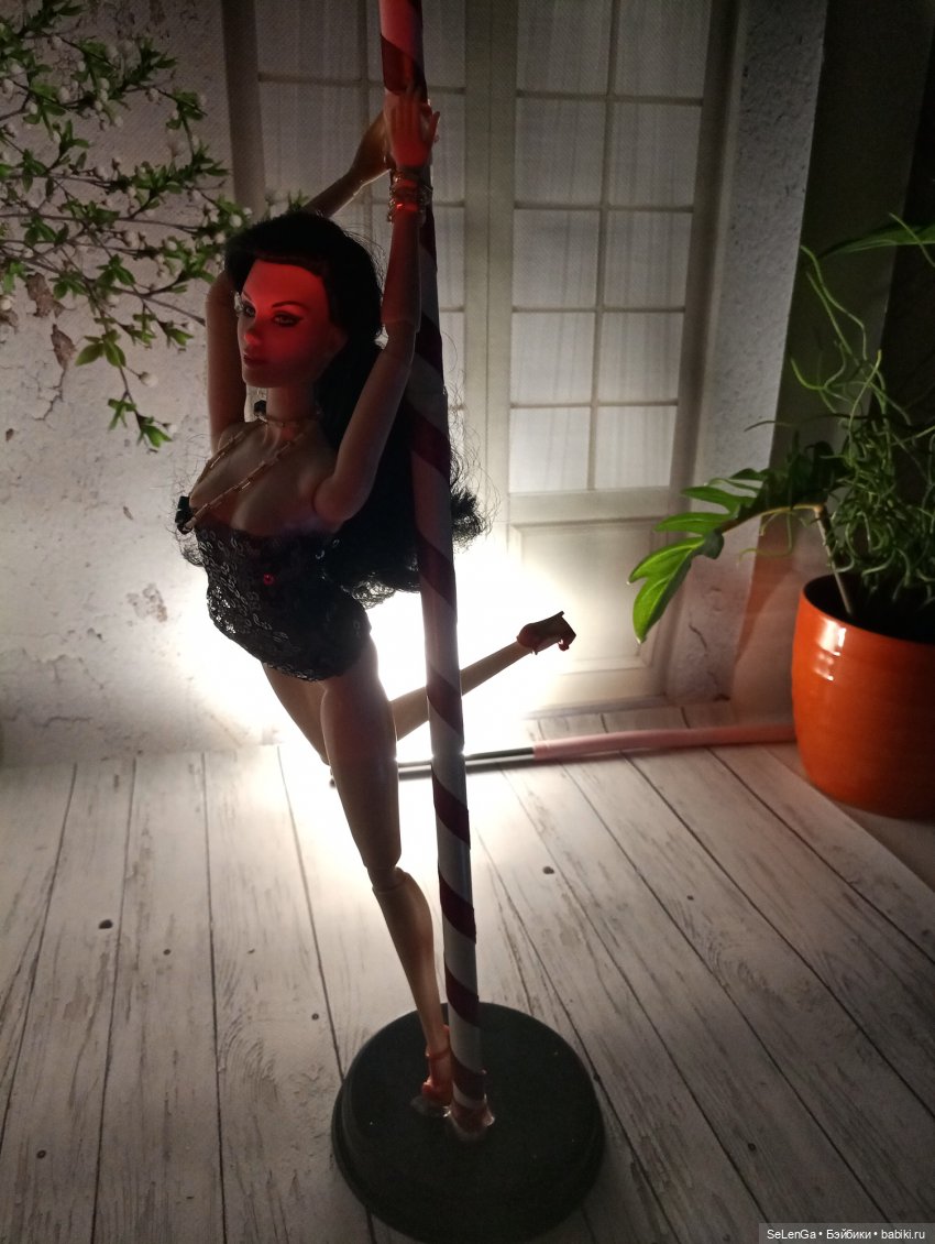 Танец на пилоне 18+, #kissmela body