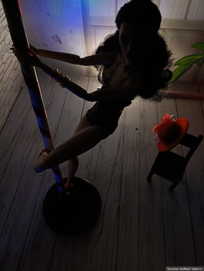 Танец на пилоне 18+, #kissmela body