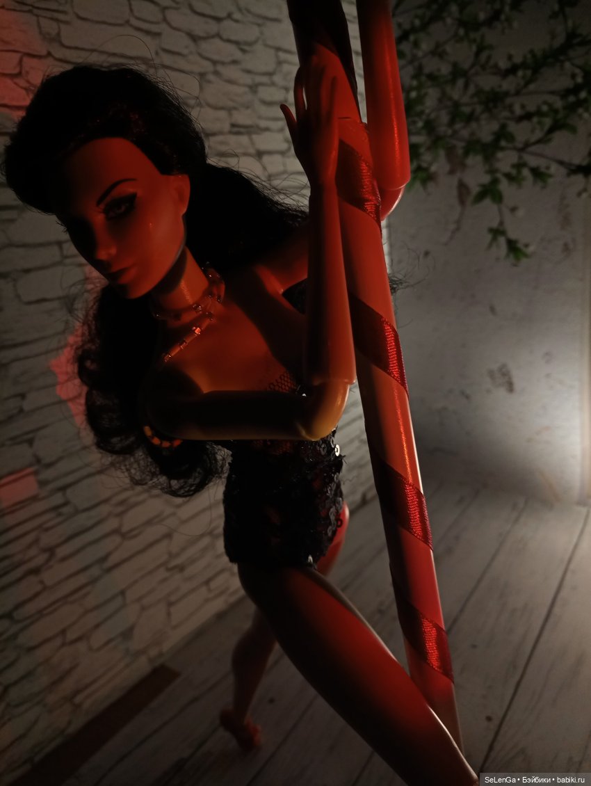 Танец на пилоне 18+, #kissmela body