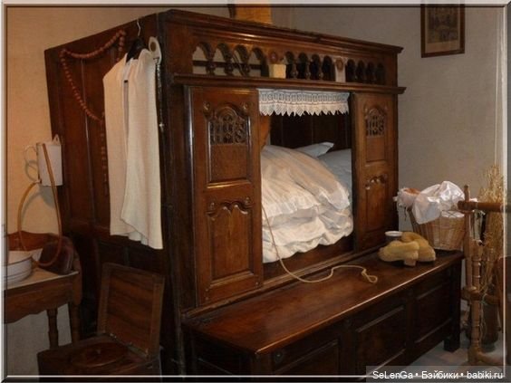 Знаменитая Бретонская кукольная миниатюра