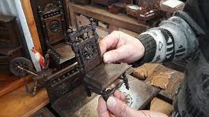 Знаменитая Бретонская кукольная миниатюра