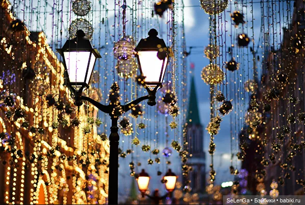 Закулисье АвгустФеста. Аптека, улица, фонарь к сцене из "Мастера и Маргариты" (фото 5)