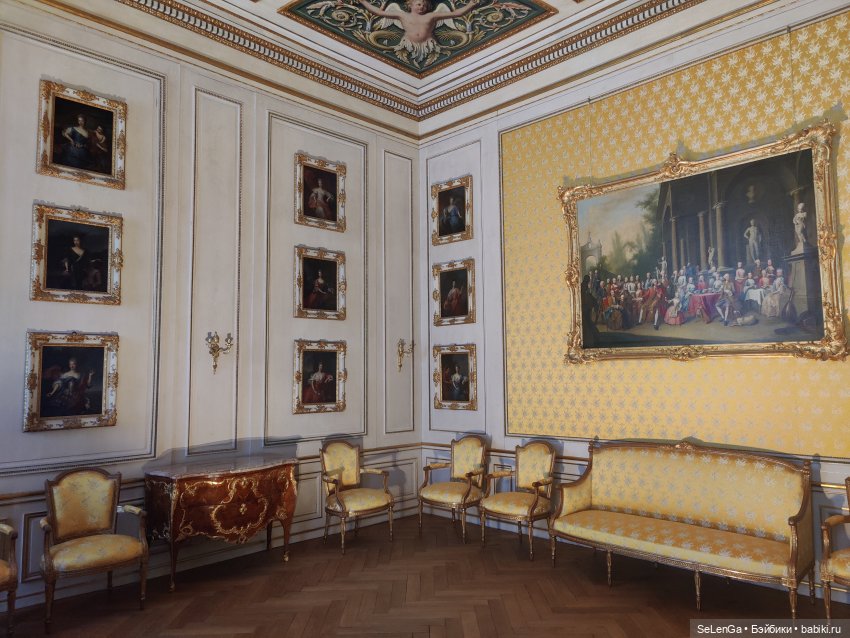 Нимфенбург: коллекция фарфоровых фигурок и музей карет (фото 6)