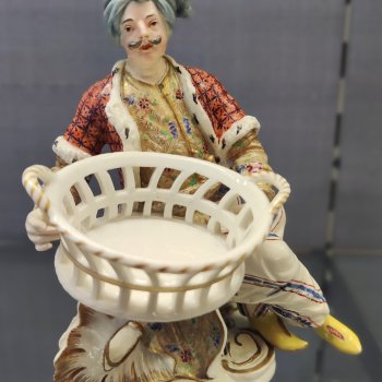 Нимфенбург: коллекция фарфоровых фигурок и музей карет