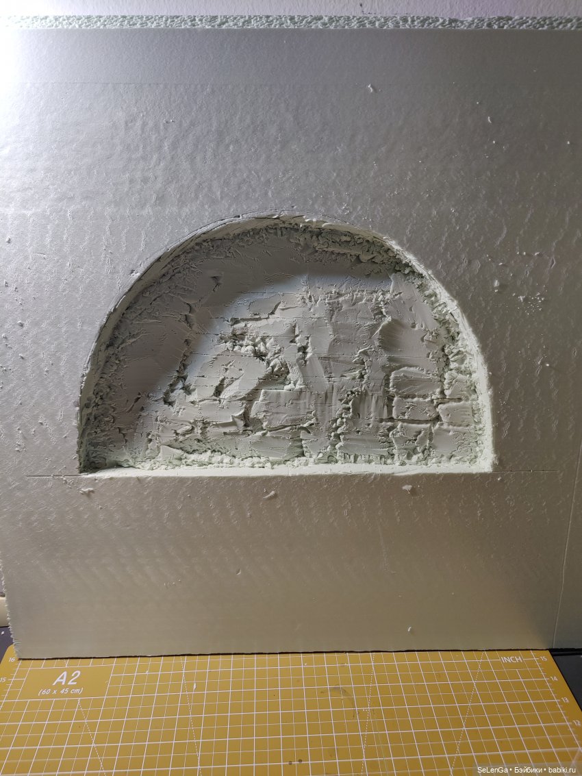 Каменная стена из пенополистерола и паяльник для макетирования (фото 5)