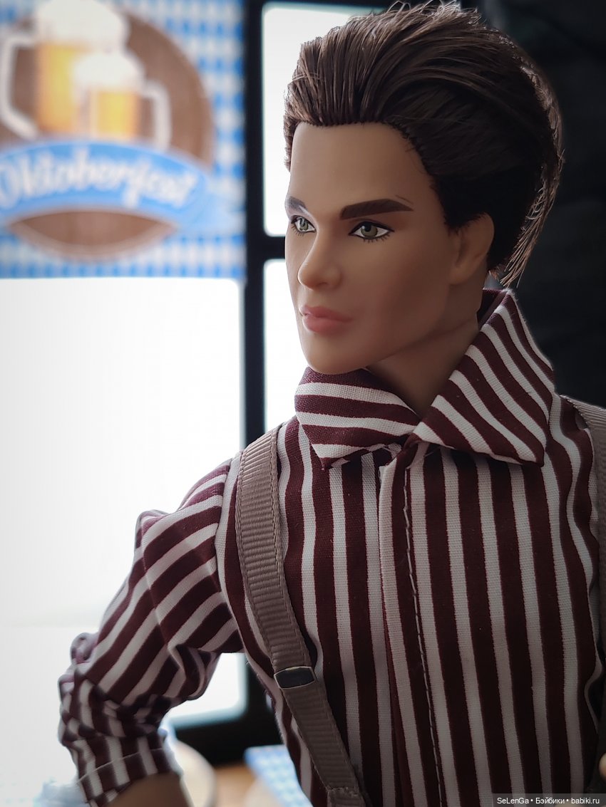 10 парней Интегрити на празднике Октоберфеста