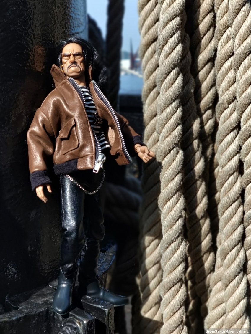 Морской волчара, пират и головорез, капитан Денни де Трахо (фото 7)