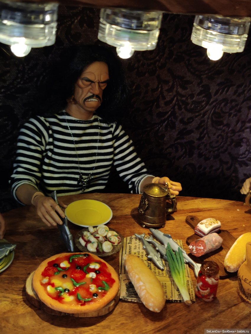 Субботний вечер в пабе "Берег Краба"