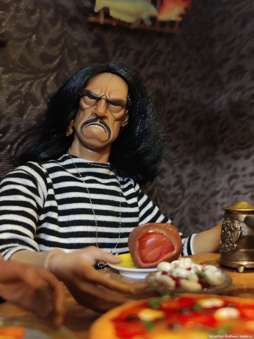 Субботний вечер в пабе "Берег Краба"