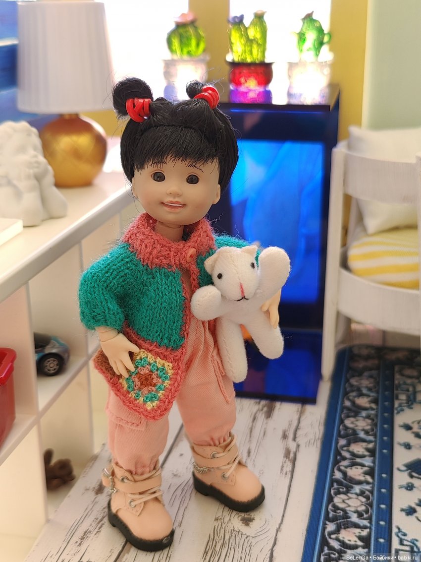 Крошечные свитерочки и пара новеньких Келли)))