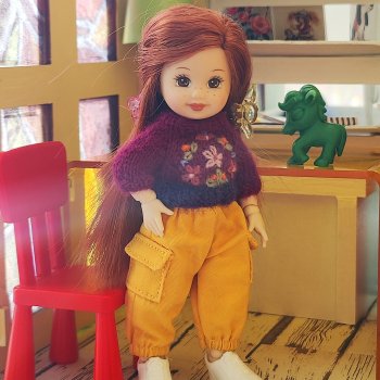 Крошечные свитерочки и пара новеньких Келли)))