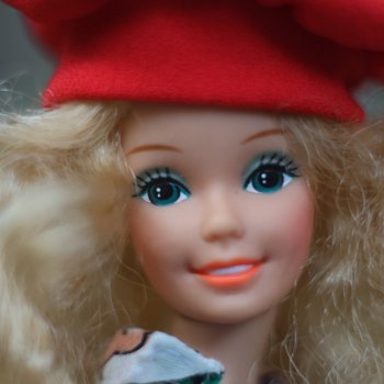 50 лет молду Superstar Barbie