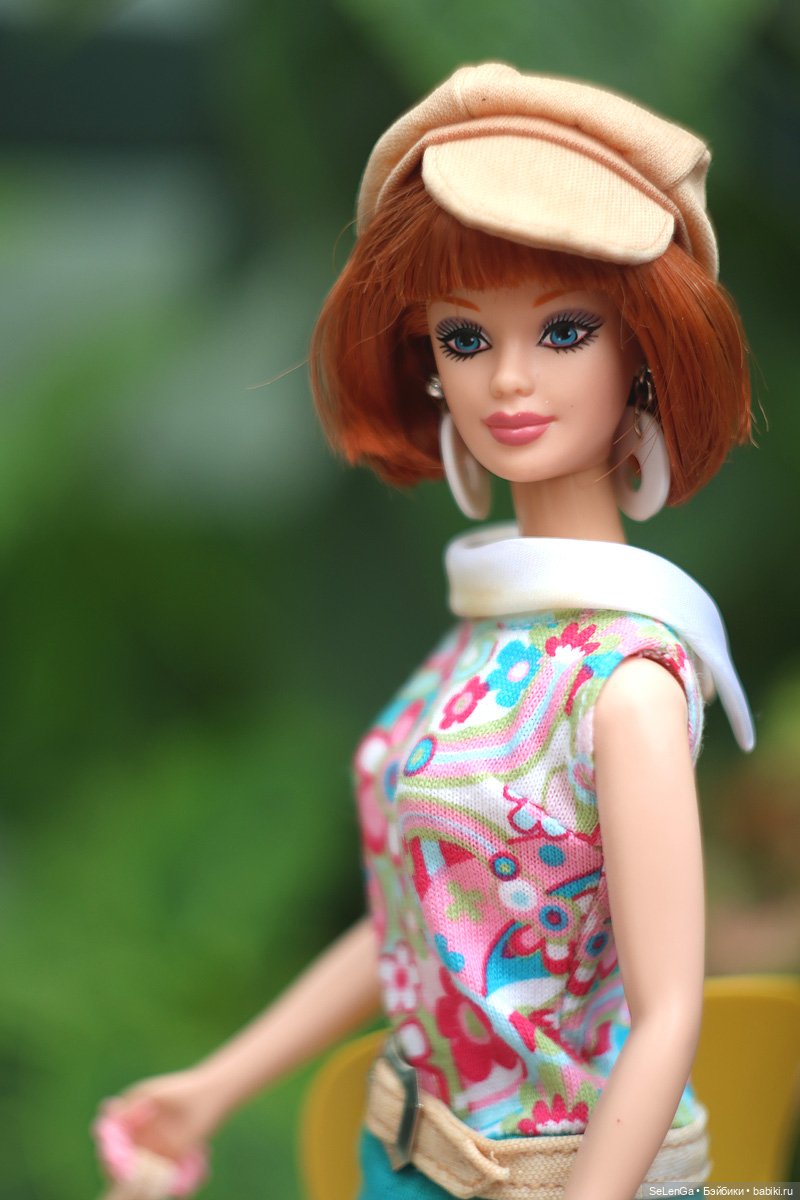 Барби в розовой шубке #Barbie Groovy 60-s (фото 7)