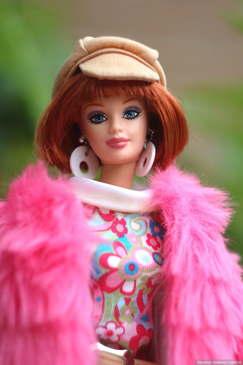 Барби в розовой шубке #Barbie Groovy 60-s (фото 2)