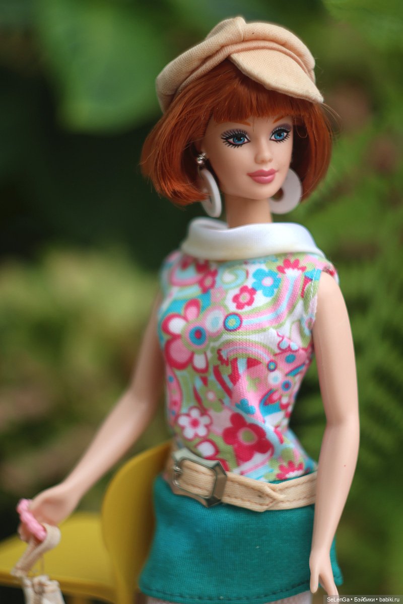 Барби в розовой шубке #Barbie Groovy 60-s (фото 4)