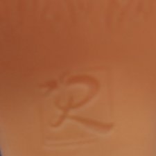 Прошу помочь опознать по клейму пупсов