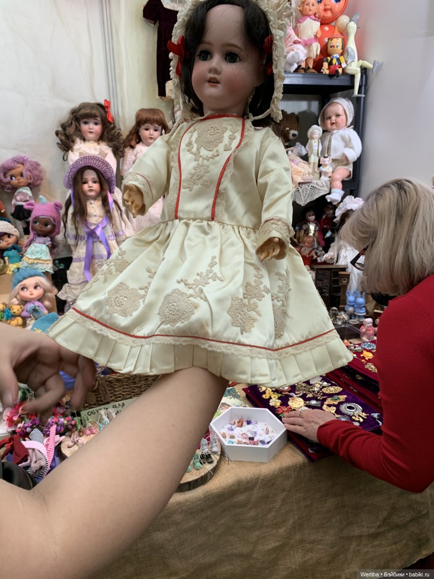 Путешествие по блошке — Редкие антикварные куклы и реплики: воск