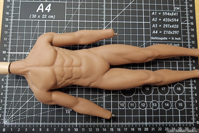 Эксперемент над телом Phicen m33. Склеиваем разрывы силикона (фото 2)