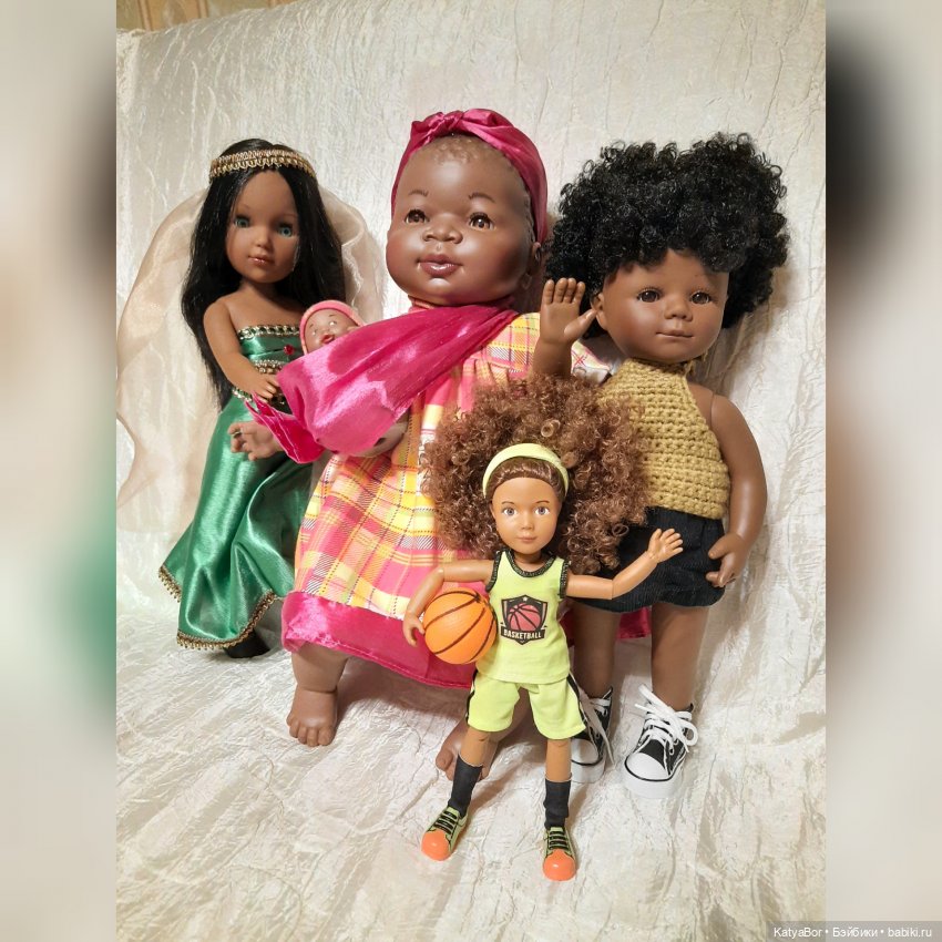 Темнокожие испанские куклы Мария с малышом Nines D`Onil