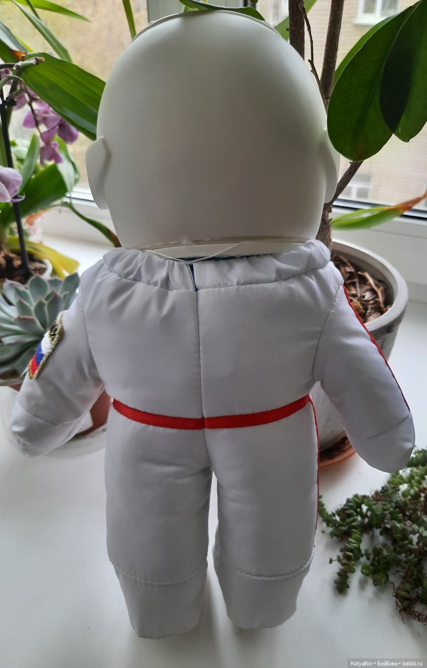 Космическая одиссея Стрелки (Собака Космонавт фабрики Весна) (фото 3)