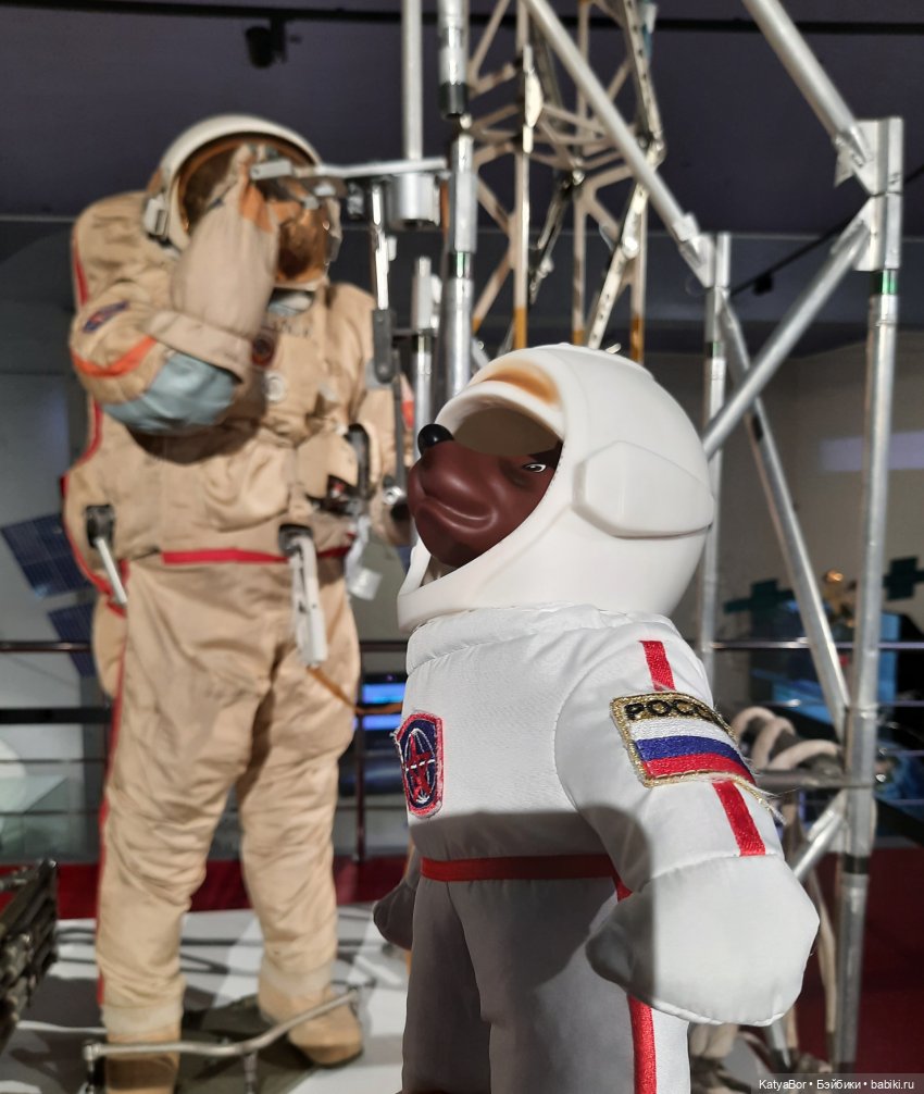 Кукла космонавт весна